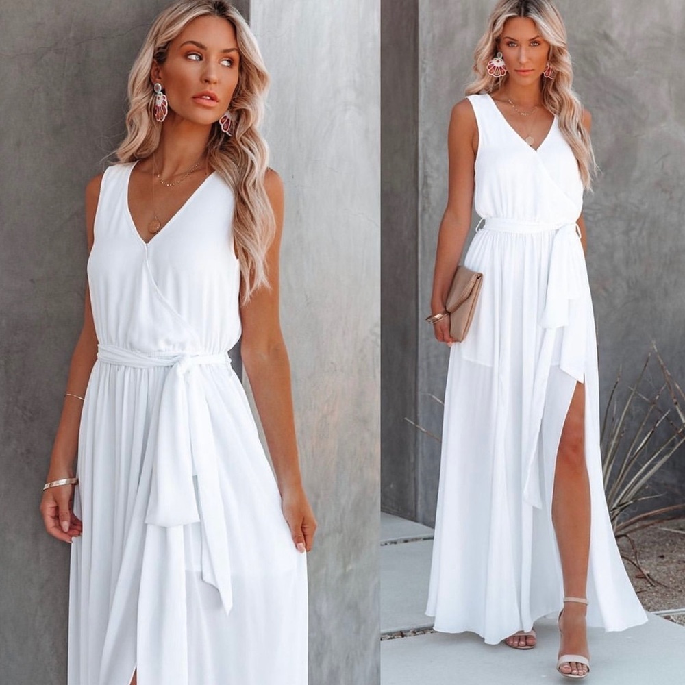 Vici White Diana Sleeveless Maxi Dress